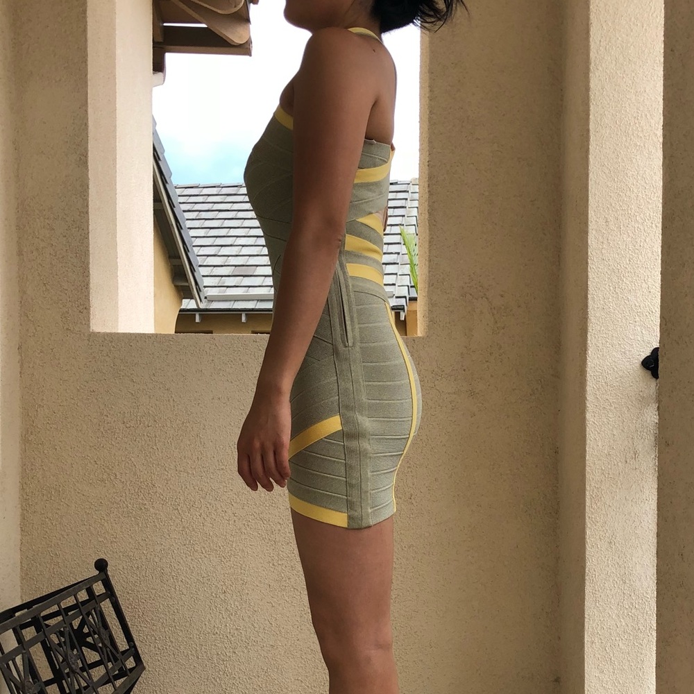 Dress - Picture 2 of 4